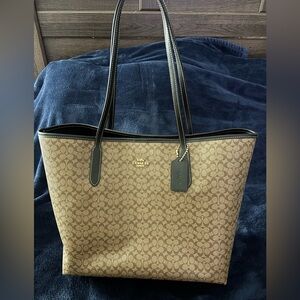 Coach city tote bag